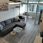 Apartment Zara With Garage